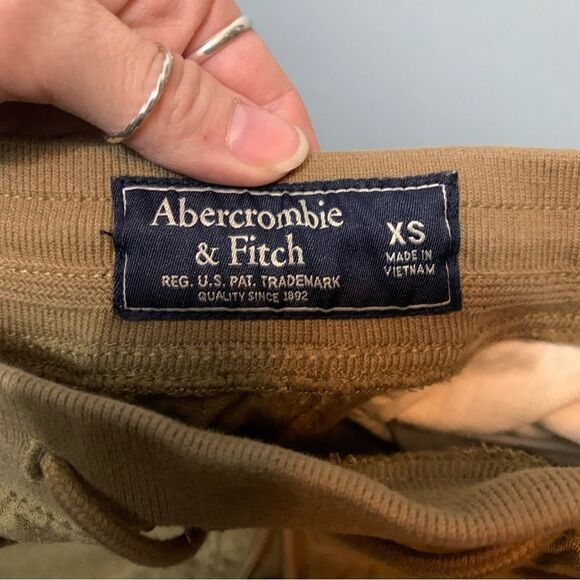 Abercrombie & Fitch Cargo Shorts XS - Picture 2 of 3